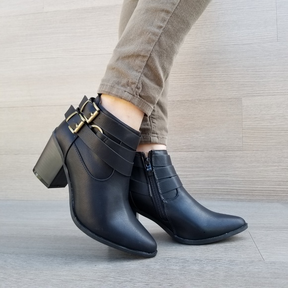 Pointy Toe Black Ankle Boots w/ Buckles-B - Picture 6 of 8